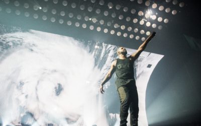 Drake Takes a Generous Step: Offers to Cover Fan’s Divorce Expenses during Newark Concert