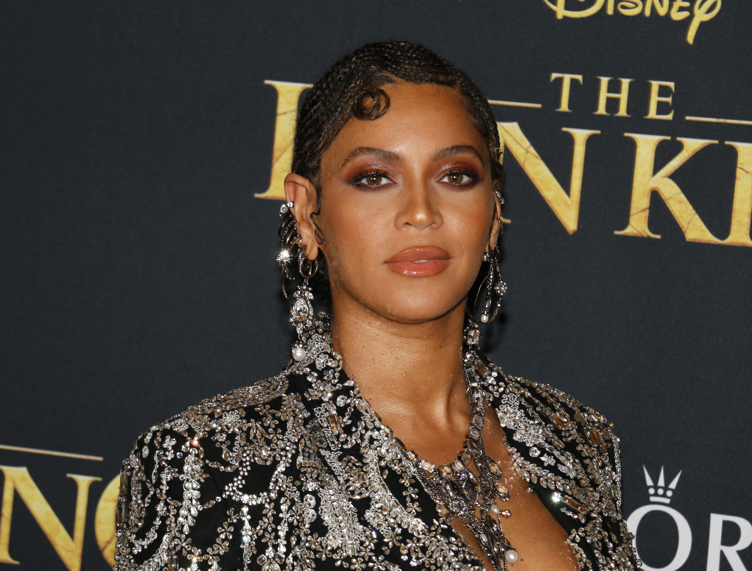 Beyoncé Unveils Genre-Bending 'COWBOY CARTER' Album